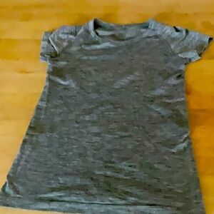 Lululemon swiftly short sleeve size 4 used